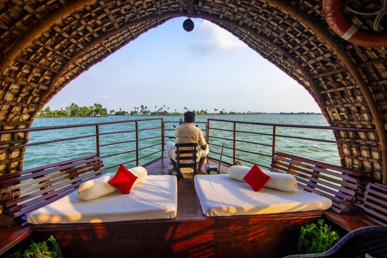 Marvel Cruise Hotel Alappuzha Екстериор снимка